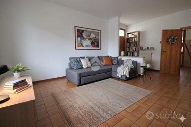 CASA SEMINDIPENDENTE A CESENA