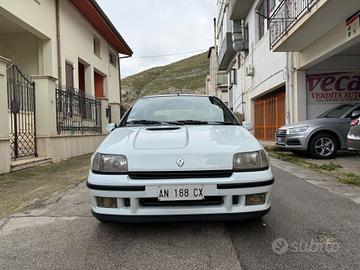 Renault Clio 1.8i 16V cat 3 porte