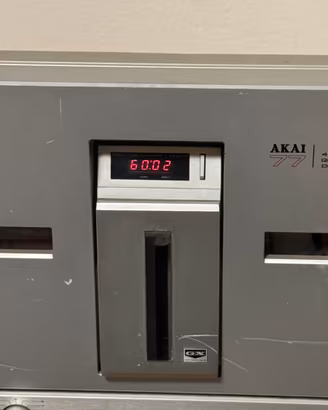 Akai gx-77