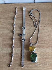 Braccialetti e collana