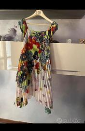 Abito vintage e particolare donna