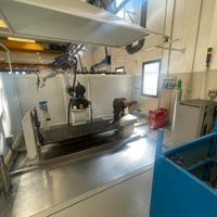 Isola robotizzata di saldatura mig-pulse