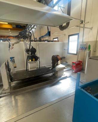 Isola robotizzata di saldatura mig-pulse