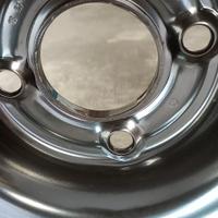 Cerchio e gomma auto