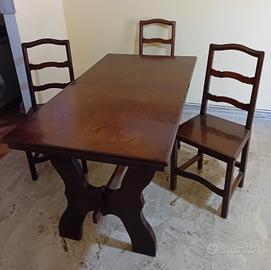 TAVOLO E SEDIE STILE FRATINO