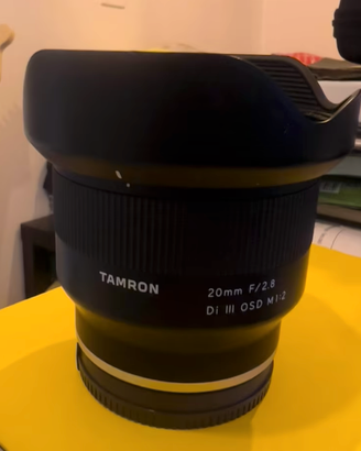 Tamaron 20mm OSD f/2.8 Di III OSD M1:2 per Sony E