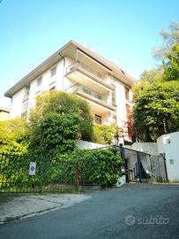 Camera singola in signorile attico pedecollinare