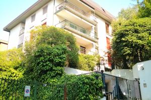 Camera singola in signorile attico pedecollinare