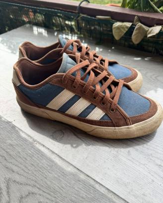 Adidas in tela di cotone