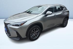 Lexus NX 2.5 hybrid Business 4wd e-cvt