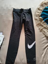 3 leggins Nike e Fila e maglie