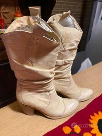 Stivali in vera pelle color crema