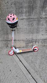 Monopattino bambina e casco 