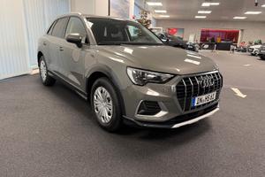 Audi Q3 35 TFSI Business Advanced