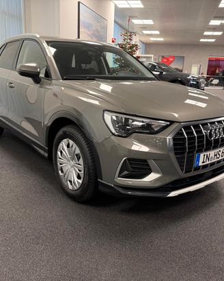 Audi Q3 35 TFSI Business Advanced