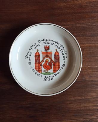 Piattino commemorativo vintage
