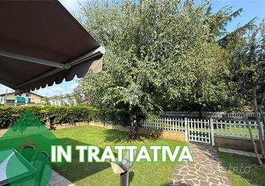 VILLA A SCHIERA A ROVATO