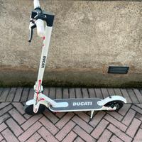 Monopattino ducati