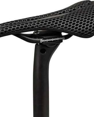 Sella in carbionio e stampata in 3D personalizzata