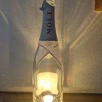 bottiglia moet bianco con luce 