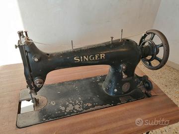 Macchina da cucire Singer antica