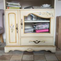 mobile TV in legno in stile veneziano