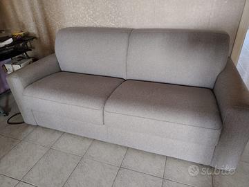 Divano letto tre posti tessuto