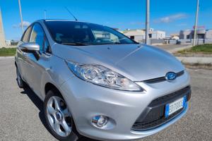 Ford Fiesta 1.4 TDCi 68CV 5 porte Titanium