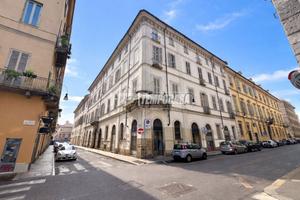 5 UNITA' MANSARDATE NEL CENTRO STORICO !