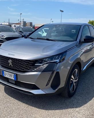 PEUGEOT 3008 Hybrid4 300 e-EAT8 Allure Pack