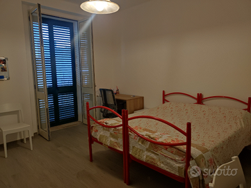 Camera singola su Viale dell'Università