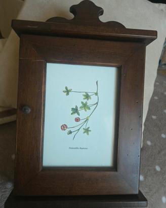 portachiavi in legno con stampa botanica