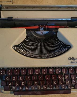 Olivetti Olympia Splendid 99 macchina da scrivere 