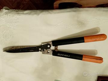 Cesoie troncarami per la  potatura FISKARS