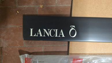 Profilo portellone posteriore Lancia Delta 1300 