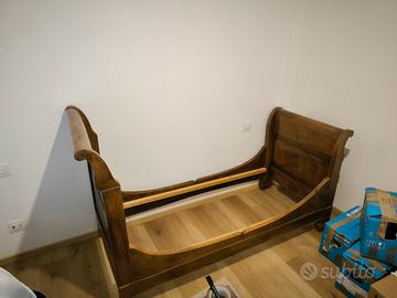 letto singolo legno antico