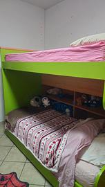 Letto a castello con gradoni e passerella