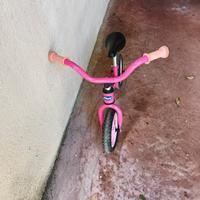 bicicletta bimba equilibrio