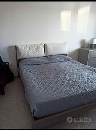Letto matrimoniale con materasso + cassettiera