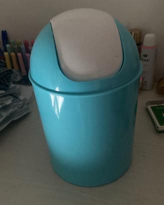 cestino da scrivania