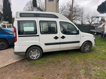 Doblo malibu per trasporto invalidi