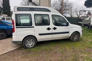 Doblo malibu per trasporto invalidi