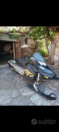 Motoslitta ski doo 600 e-tec