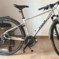 Mountain bike Fuji ibrida