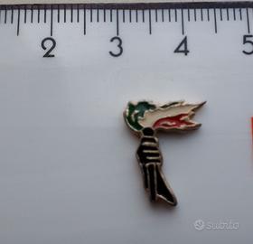 guerra Spilla Italia fiamma italiana vintage