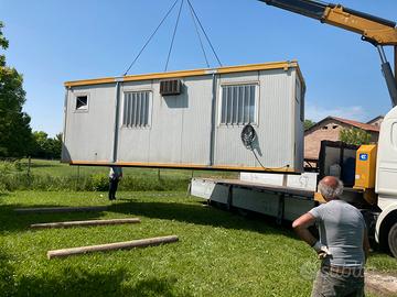 Box container con stanza wc