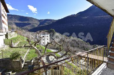 CASA SEMINDIPENDENTE A FOLGARIA