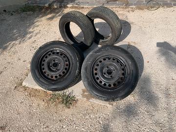 2 Cerchi in ferro + 6 Gomme 175/65 R14