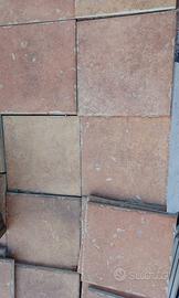 Piastrelle per pavimento