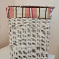 Cesto portabiancheria in vimini 